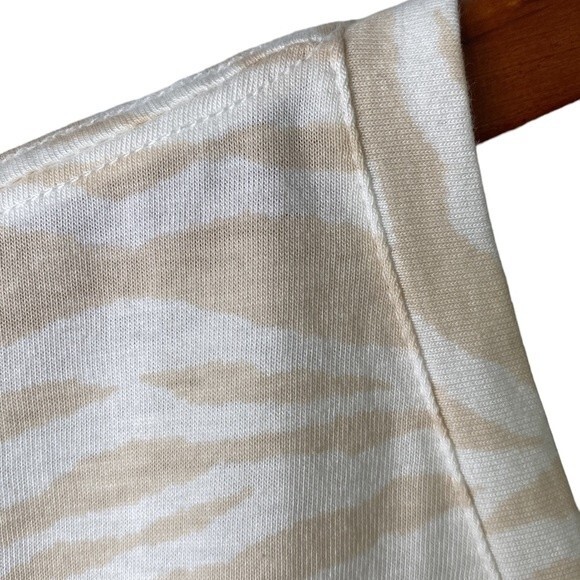 Isabel Maternity Zebra Print  Shirred V-Neck Short Sleeve Tee Top T-Shirt Beige - Picture 4 of 14